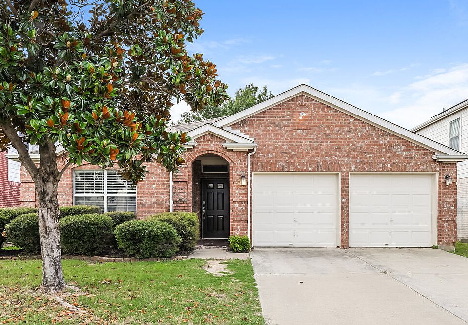 1st image of 833 Lariat Dr