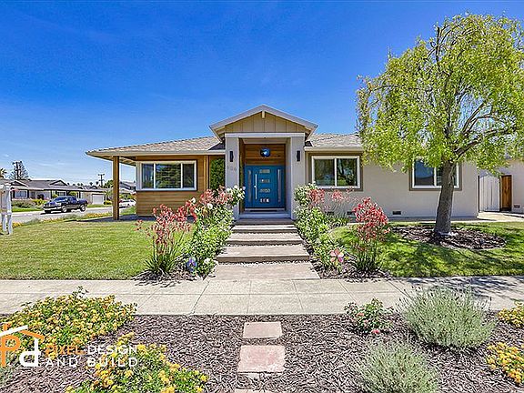 3rd image of 906 Oakdell Pl