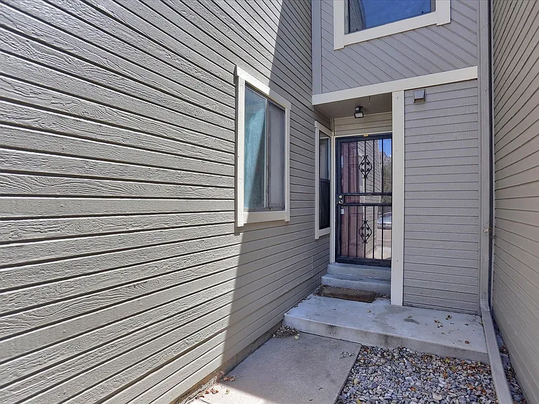 4604 S Fraser Ct #D — Photo 3