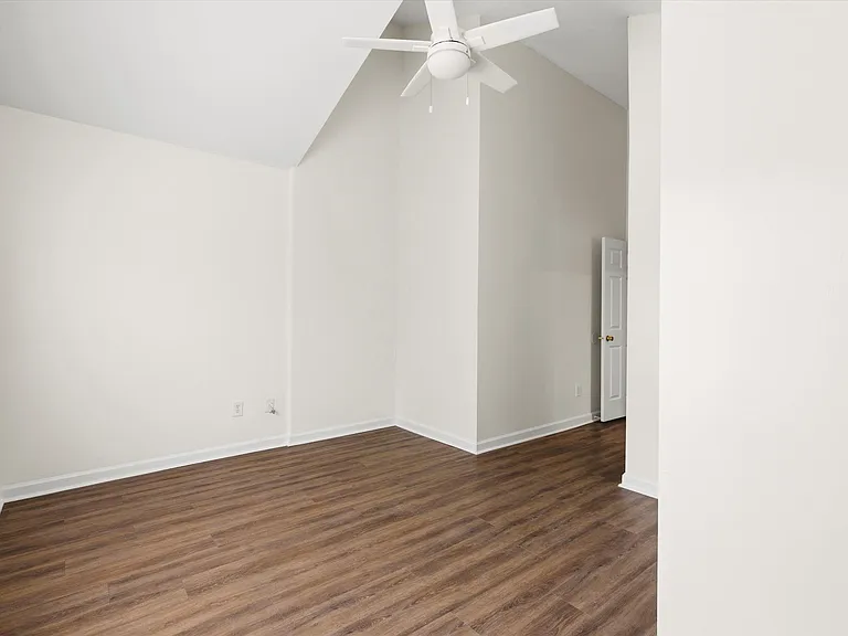 735 Putnam Dr #2 — Photo 15
