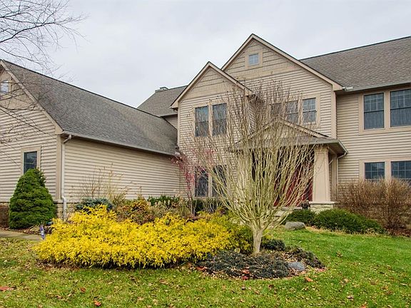 5th image of 346 Huntington Dr