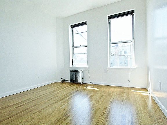 4th image of 37 1/2 Saint Marks Pl APT E3
