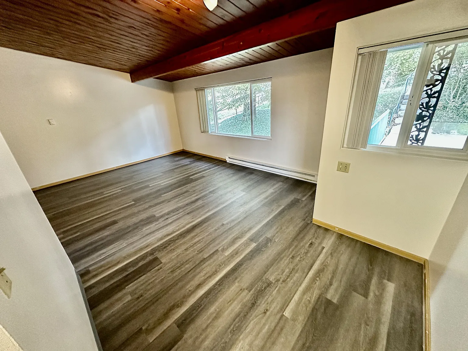 Schalimar Apartments — Photo 1