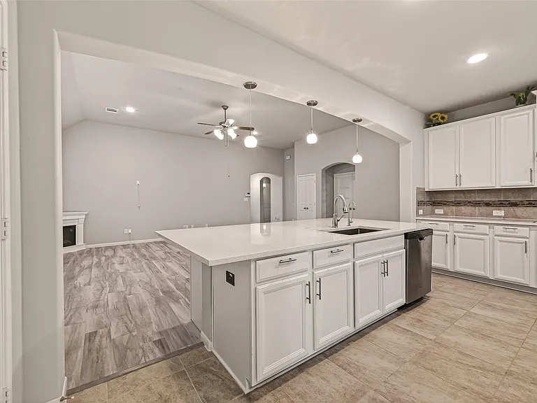 20427 Alpine Meadow Pl — Photo 17