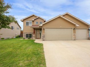1805 7th St N, Sartell, MN 56377