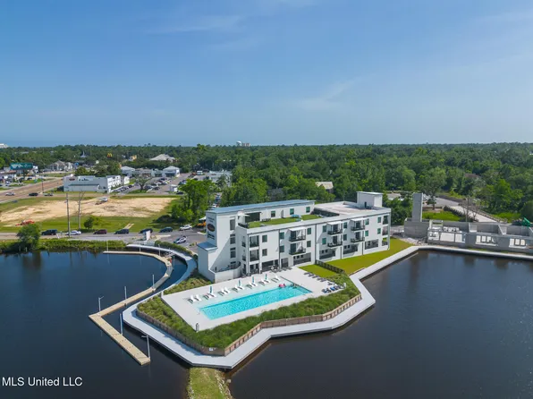1302 Magnolia St #106, Gulfport, MS 39507