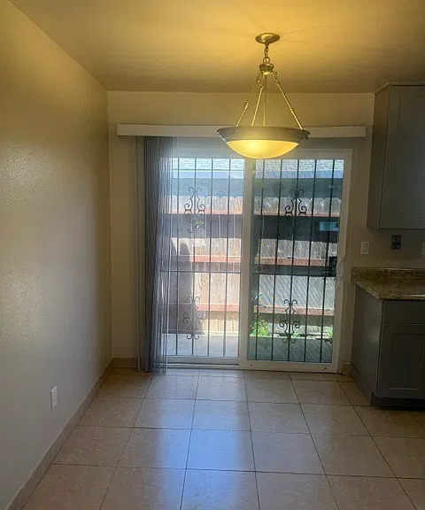 402 Jill Cir #402 — Photo 2