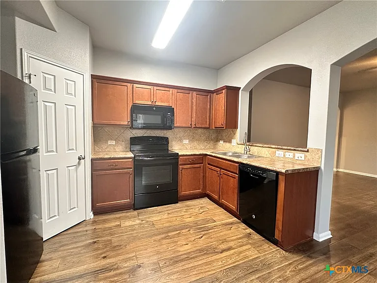 417 Capistrano Dr — Photo 13