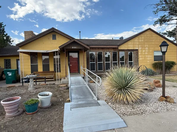 122 E 4th St, Tatum, NM 88267