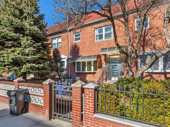 4811 30th Avenue, Astoria, NY 11103