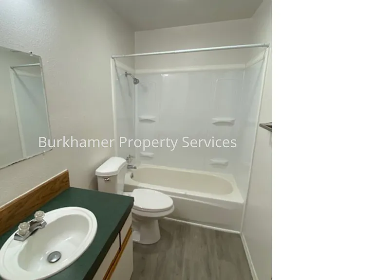 408 N 14th St #1 — Photo 9