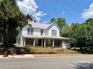 273 E Main Ave, Taylorsville, NC 28681