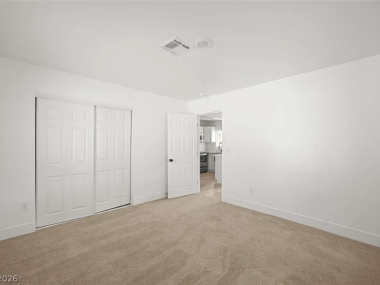 623 N 10th St #D — Photo 14
