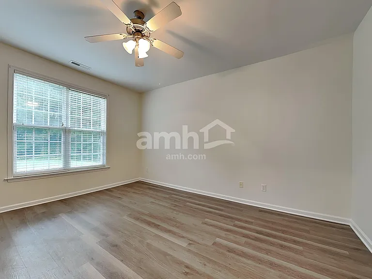 85 Tuscarora Ln — Photo 8