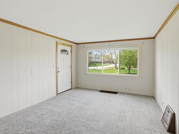 3rd image of 11131 Fathke Rd