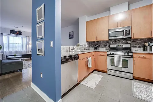 172 Culver Ave #502 Photo 1