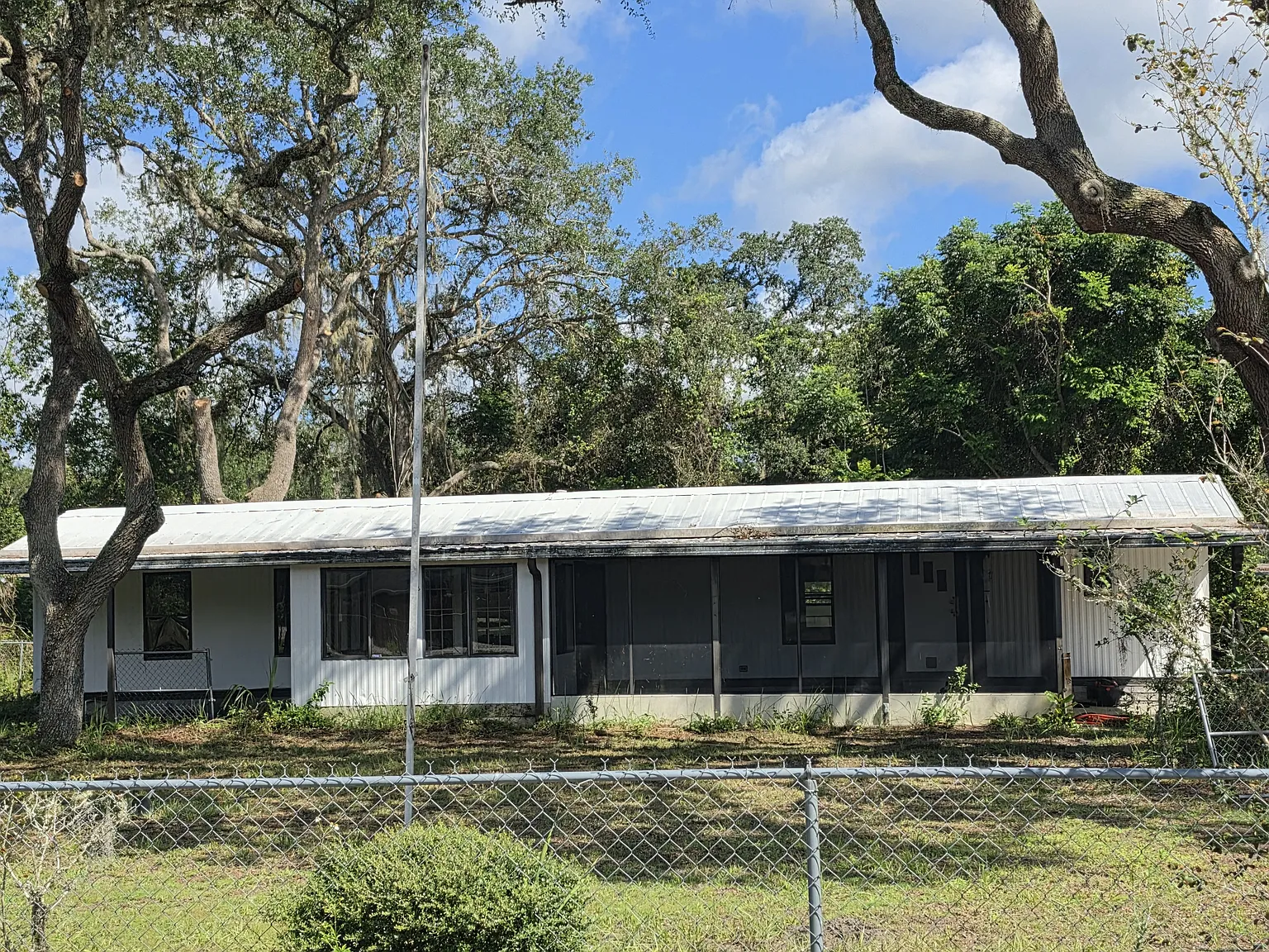 3 bed, 1308 sqft, $1,350 — Photo 3