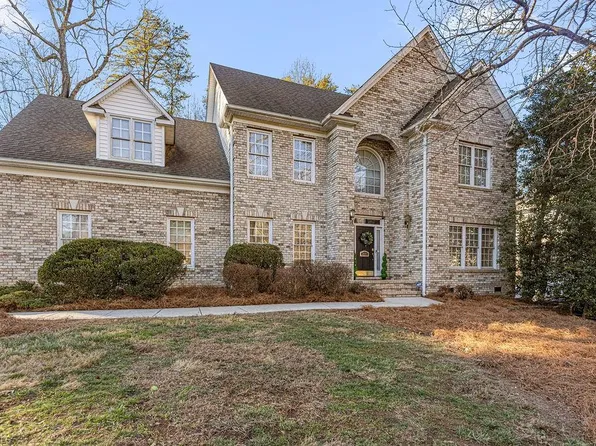 3101 Lodge Dr, Jamestown, NC 27282