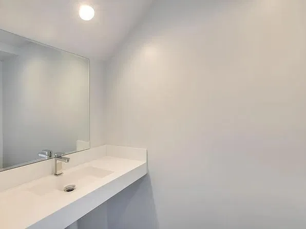 2747 San Pablo Ave #209, Berkeley, CA 94702