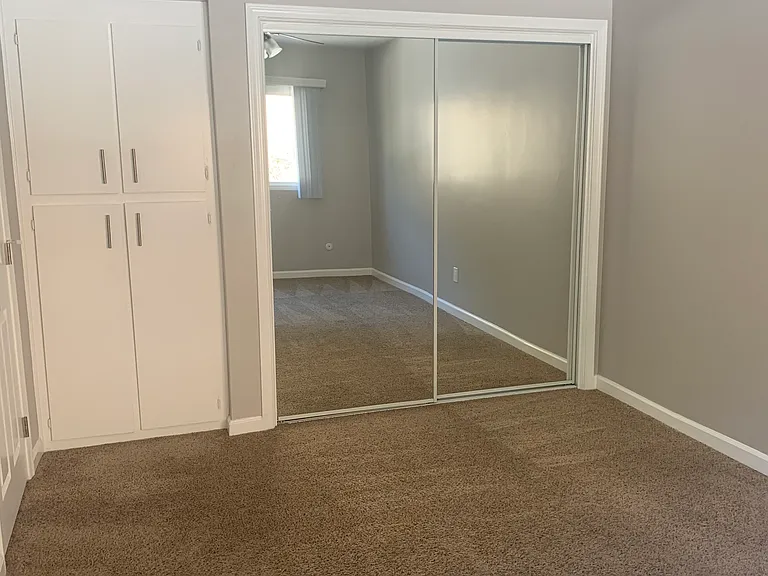 Monterey Villa Apartments — Photo 5