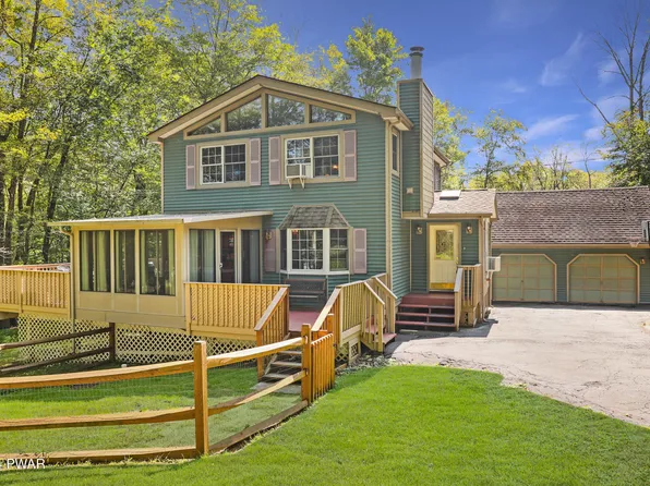 100 Meadow Brook Rd, Matamoras, PA 18336