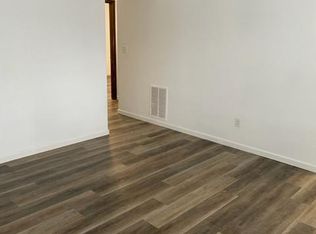 104 N 27th St #3, Belleville, IL 62226