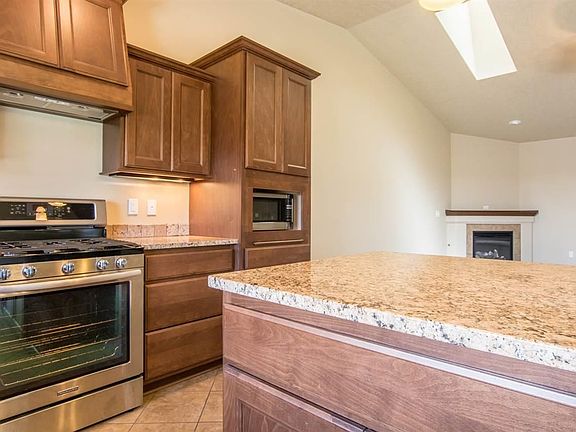 4th image of 6019 Vincenzo Dr