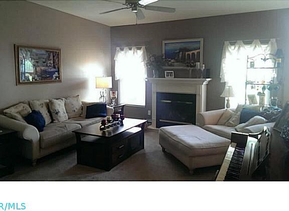 5th image of 1222 Green Dr