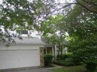 31 Cedar Ct, South Elgin, IL 60177