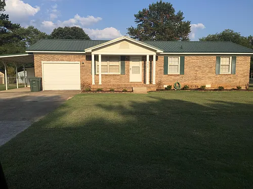 504 Clift Dr Photo 1