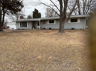 28355 Woodside Dr, Rock Falls, IL 61071