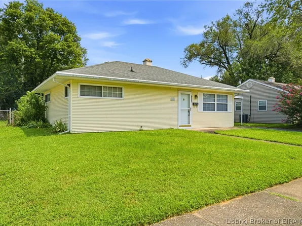 828 Sharon Drive, Jeffersonville, IN 47130
