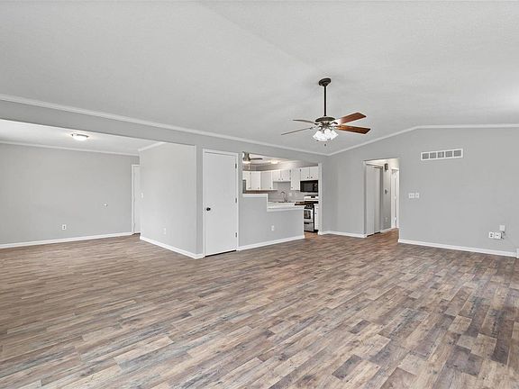 4th image of 2843 James Christopher Dr