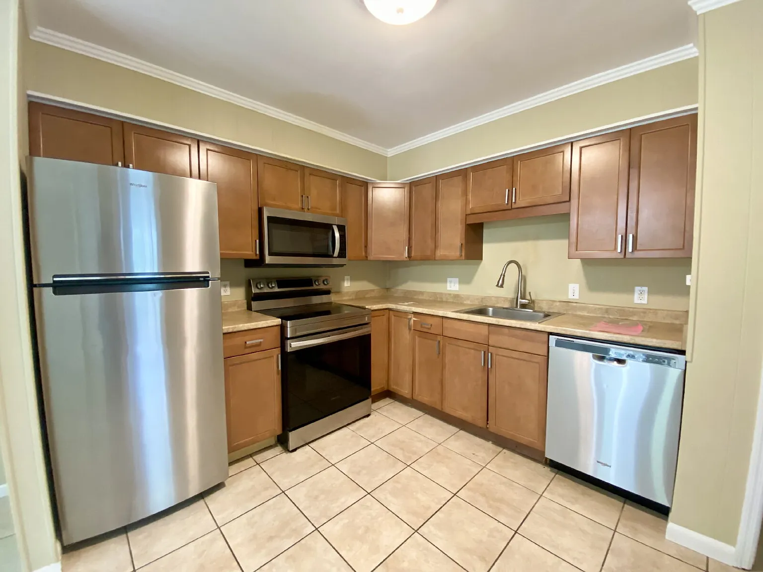 2 bed, 1.0 bath, 864 sqft, $1,850 — Photo 3