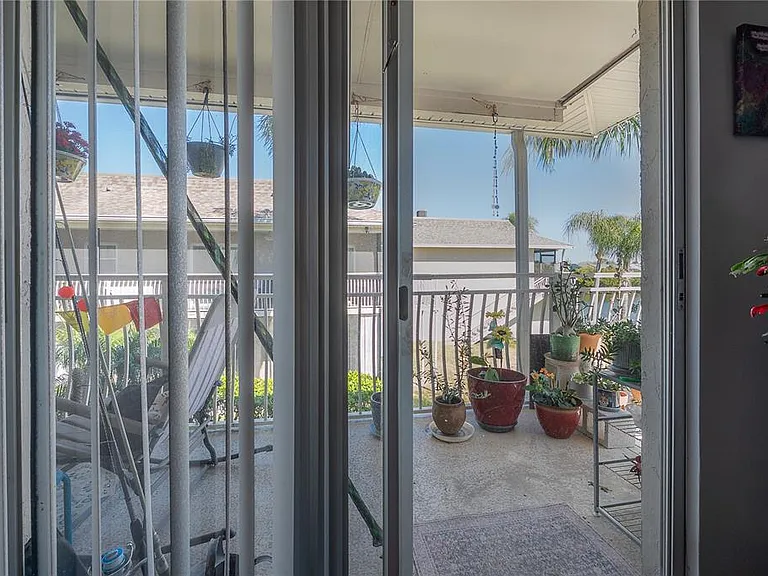 8812 Bay Pointe Dr #D202 — Photo 11