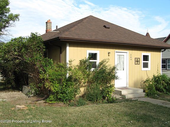 2nd image of 249 3rd Ave NE