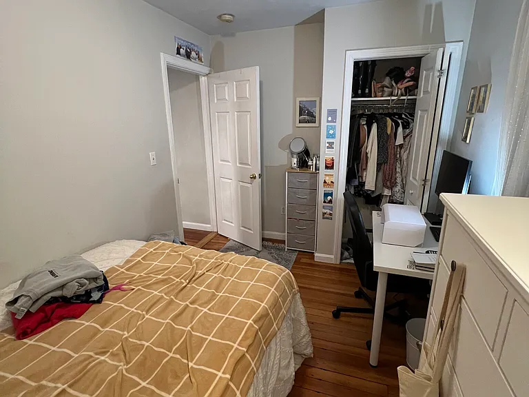 224 Hanover St #4 — Photo 19