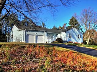 605 S Greenbrier Dr, Orange, CT 06477