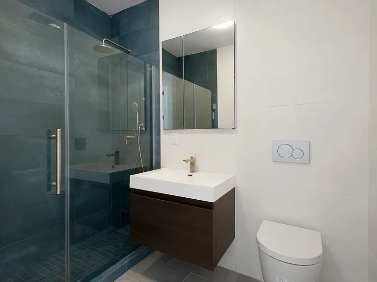 810 Grand St #2 — Photo 5