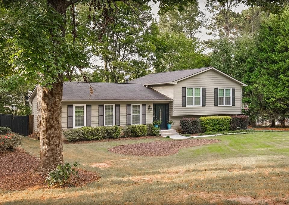1st image of 9820 Summer Oaks Dr