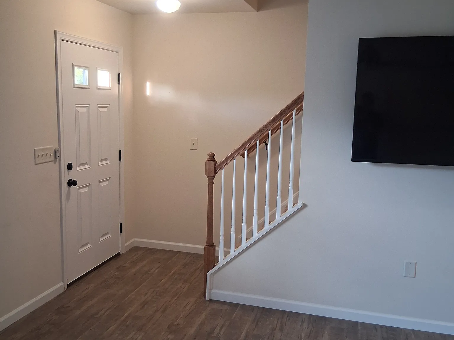 3 bed, 2.5 bath, 1449 sqft, $2,150 — Photo 3