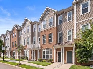 133 Eisenhower Ln, Wood Ridge, NJ 07075
