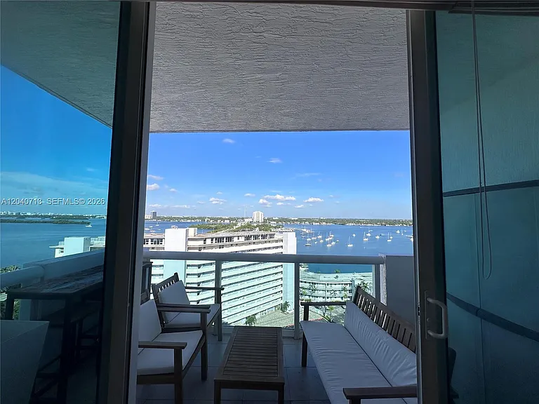 7900 Harbor Island Dr #1424 — Photo 10