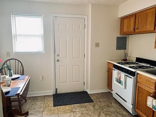 5th image of 1818 Dawson St #1818