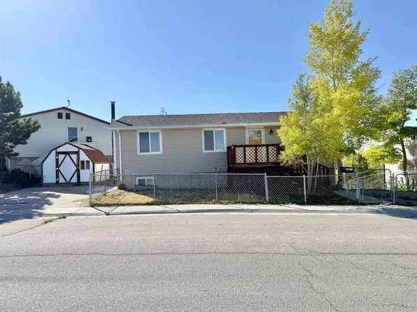 1601A Canyon Rd, Kemmerer, WY 83101