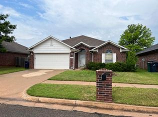 16225 Seminole Dr, Edmond, OK 73013