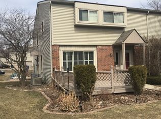 12262 Woodside Dr, Grand Blanc, MI
