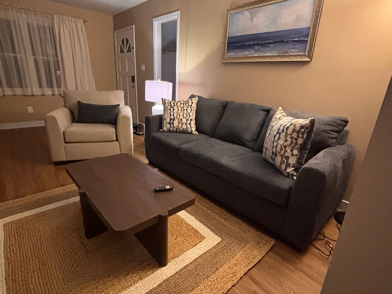 3 bed, 1.5 bath, 822 sqft, $2,500 — Photo 2