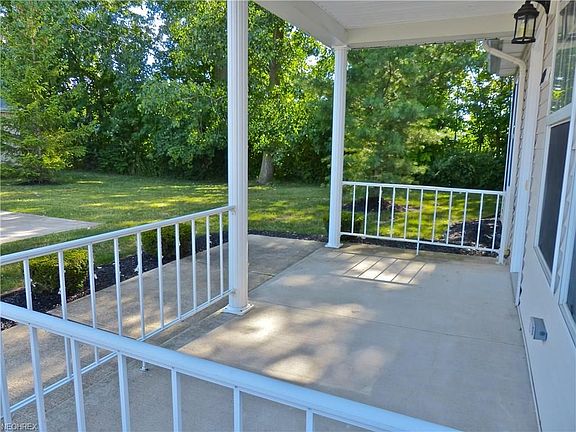 3rd image of 780 N Creek Dr #780
