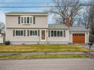 26 Waltham Dr, Nashua, NH 03060